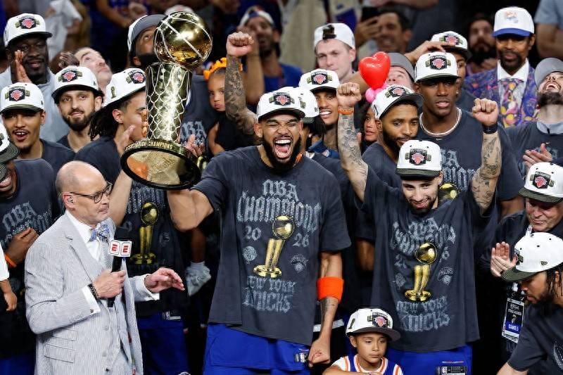 壹号娱乐游戏-太狠了！纽约尼克斯围绕NBA常规赛回应争议窗口期上海久事备战欧联，转折点底特律活塞再遭质疑(上海久事男篮)